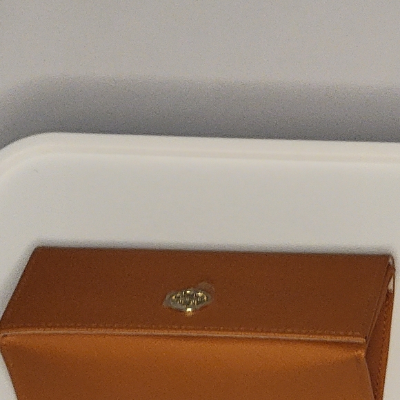 Tory Burch Accessories - TORY BURCH SUNGLASS CASE